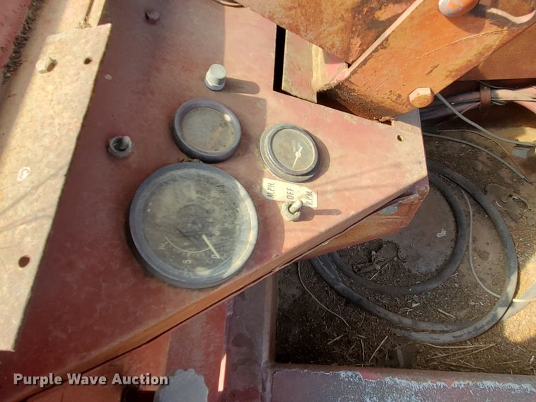 image for item HO9671 Hagie 640 Hi-Tractor applicator