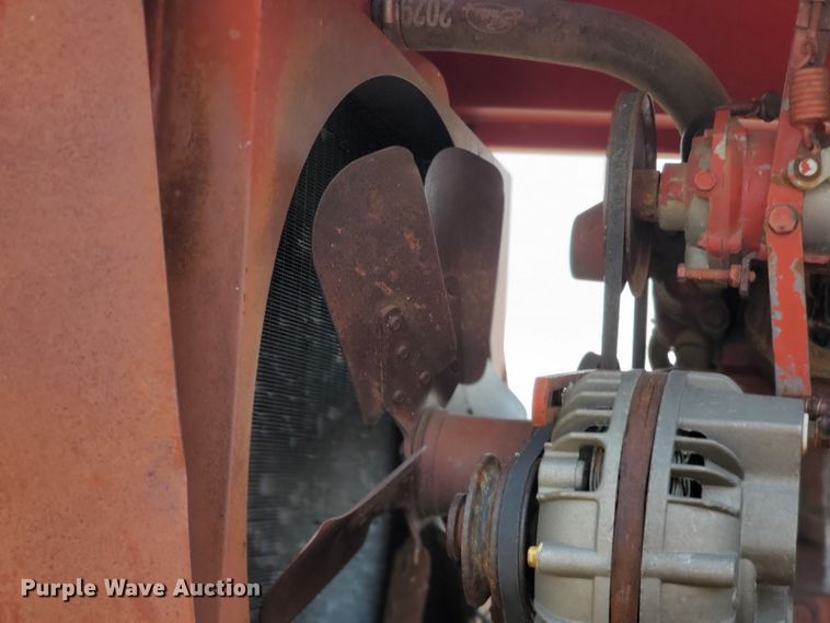 image for item HO9671 Hagie 640 Hi-Tractor applicator