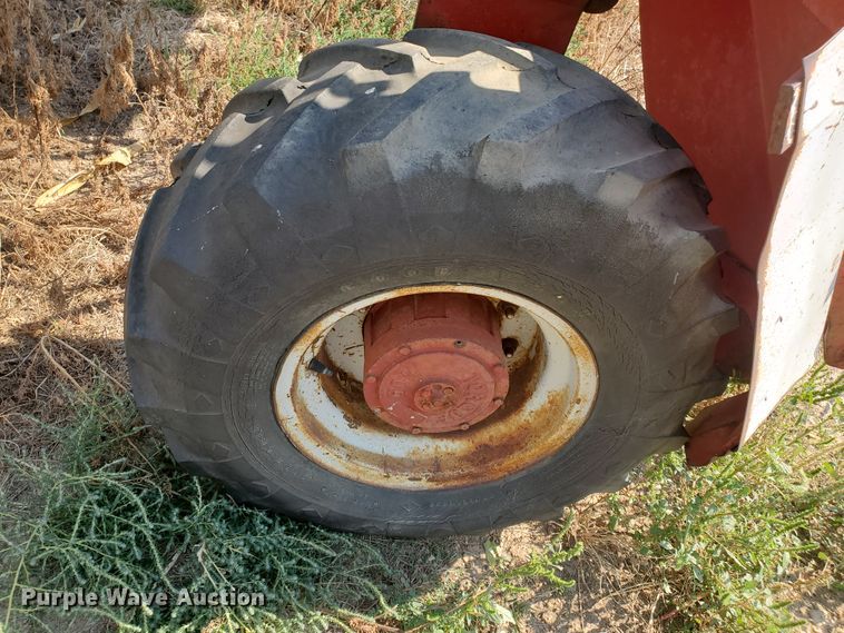 image for item HO9671 Hagie 640 Hi-Tractor applicator