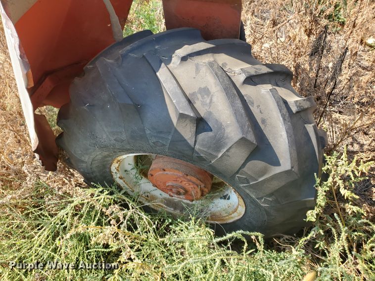 image for item HO9671 Hagie 640 Hi-Tractor applicator