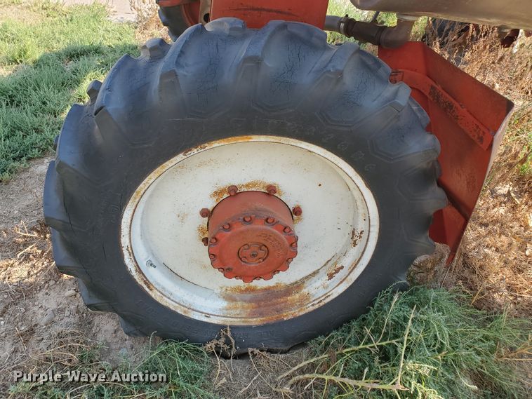 image for item HO9671 Hagie 640 Hi-Tractor applicator