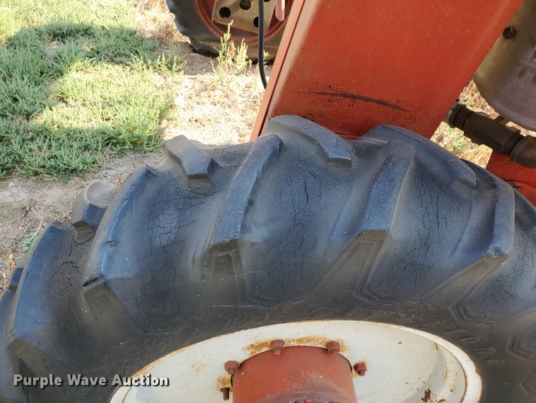 image for item HO9671 Hagie 640 Hi-Tractor applicator