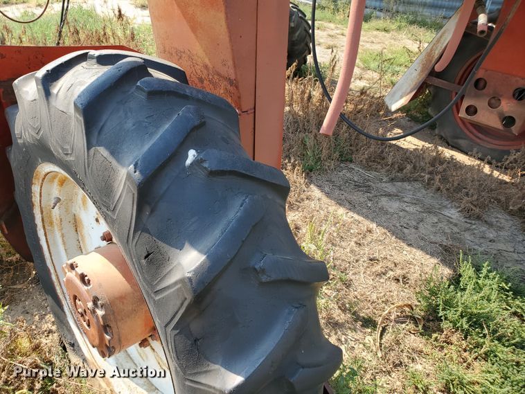 image for item HO9671 Hagie 640 Hi-Tractor applicator