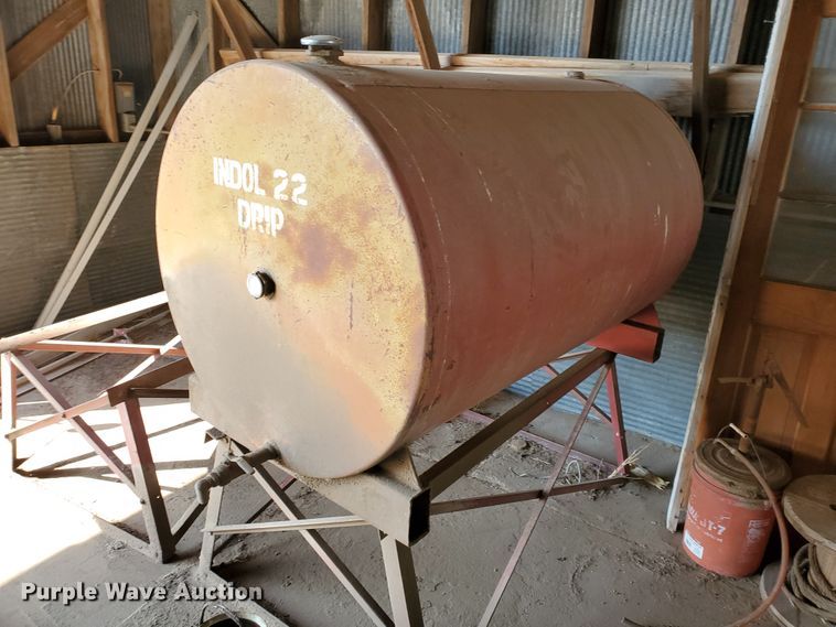 image for item HO9673 (2) oil tanks