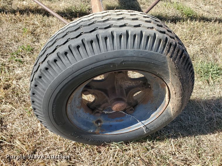 image for item HO9677 Irrigation pipe trailer