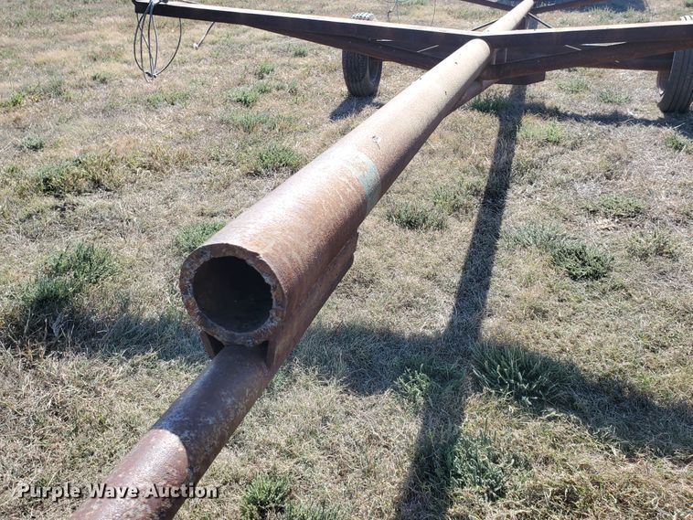 image for item HO9677 Irrigation pipe trailer