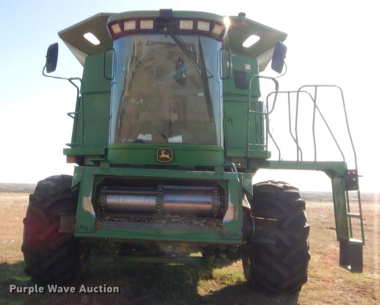 image for item HW9037 2004 John Deere 9660 STS  combine