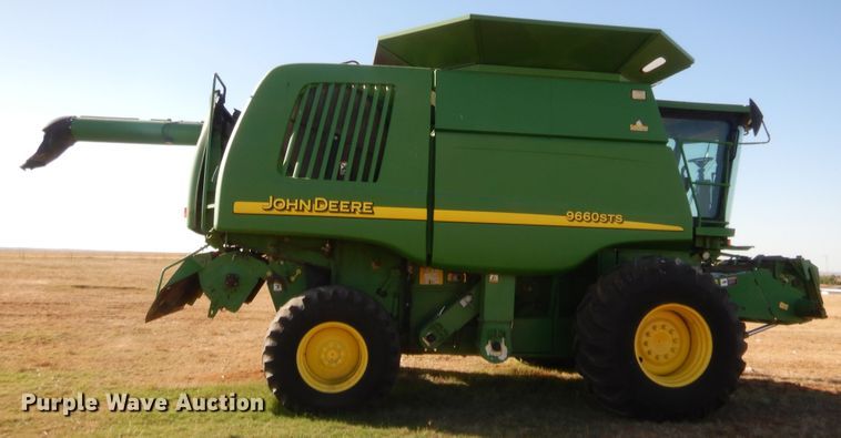 image for item HW9037 2004 John Deere 9660 STS  combine