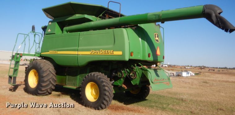 image for item HW9037 2004 John Deere 9660 STS  combine