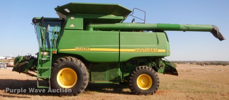 image for item HW9037 2004 John Deere 9660 STS  combine