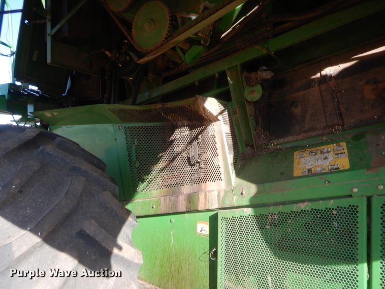 image for item HW9037 2004 John Deere 9660 STS  combine