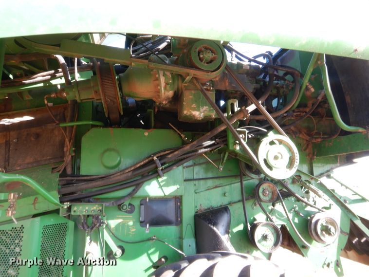 image for item HW9037 2004 John Deere 9660 STS  combine