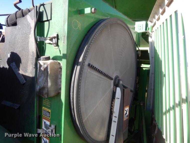 image for item HW9037 2004 John Deere 9660 STS  combine