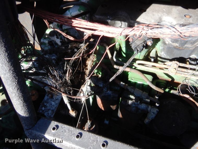 image for item HW9037 2004 John Deere 9660 STS  combine