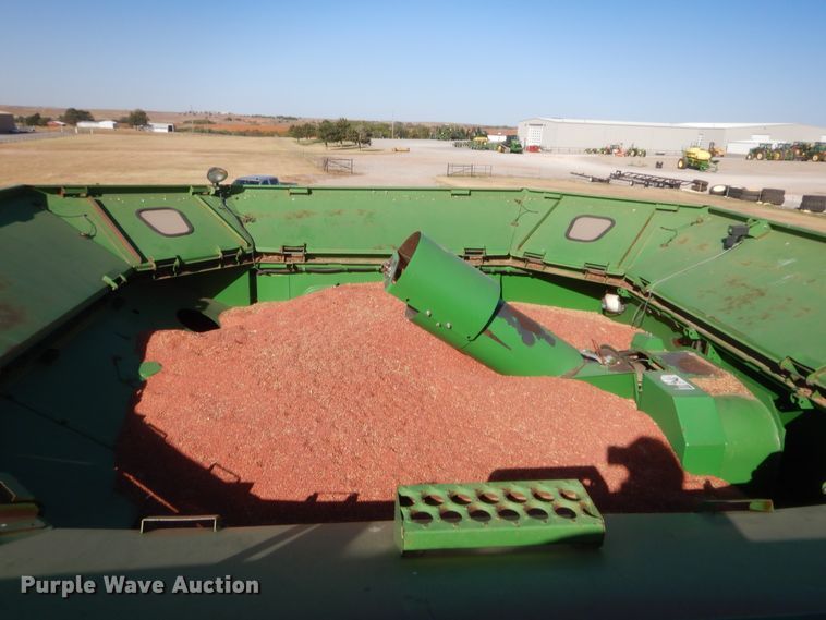 image for item HW9037 2004 John Deere 9660 STS  combine