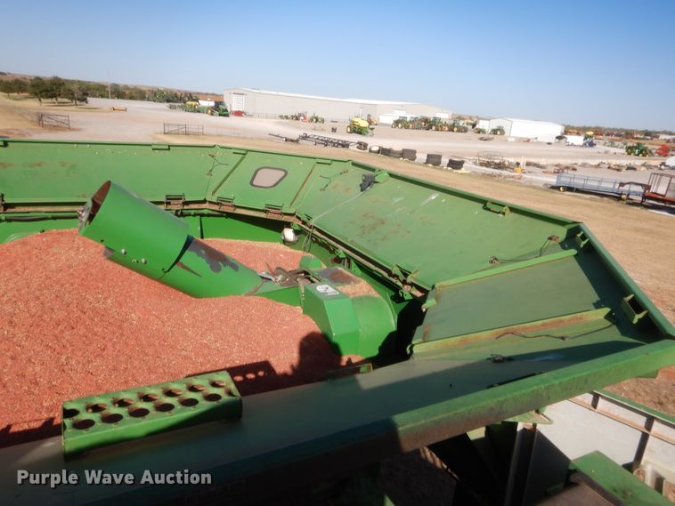 image for item HW9037 2004 John Deere 9660 STS  combine