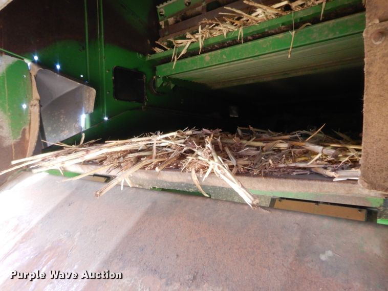 image for item HW9037 2004 John Deere 9660 STS  combine