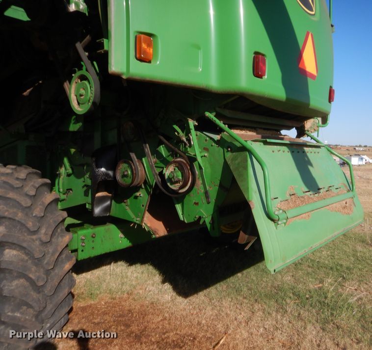 image for item HW9037 2004 John Deere 9660 STS  combine