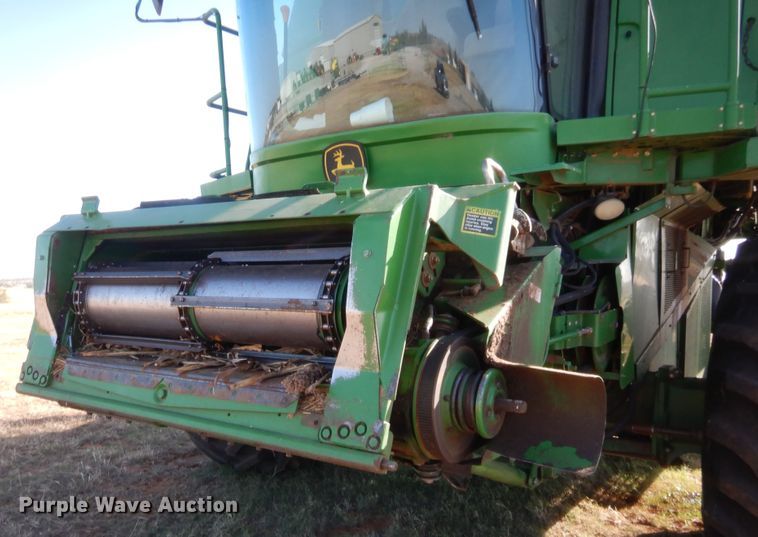 image for item HW9037 2004 John Deere 9660 STS  combine