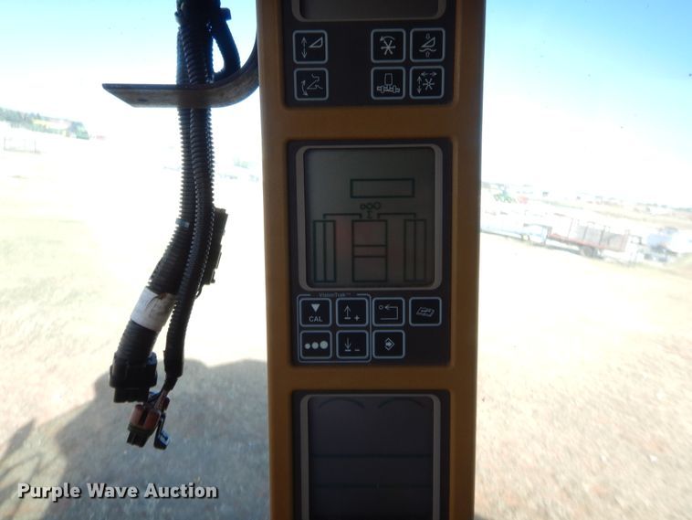 image for item HW9037 2004 John Deere 9660 STS  combine