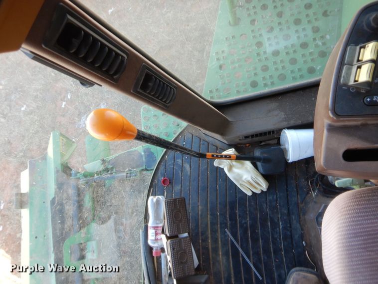 image for item HW9037 2004 John Deere 9660 STS  combine