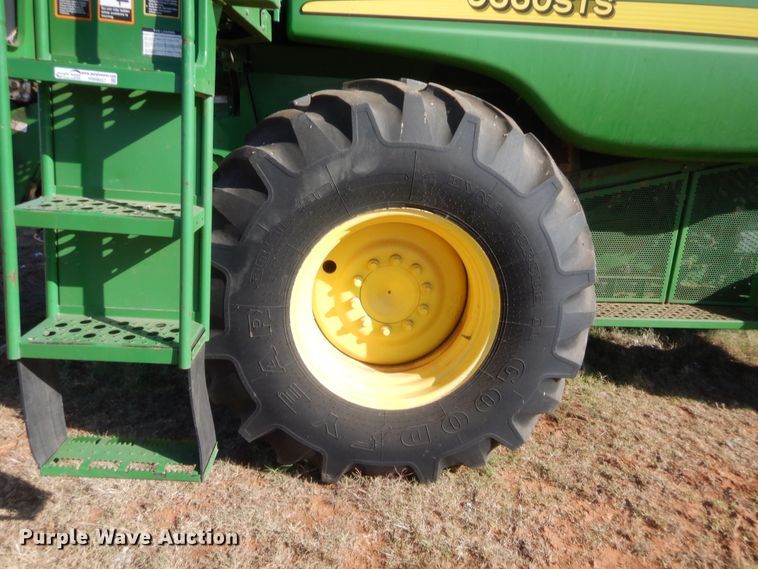 image for item HW9037 2004 John Deere 9660 STS  combine