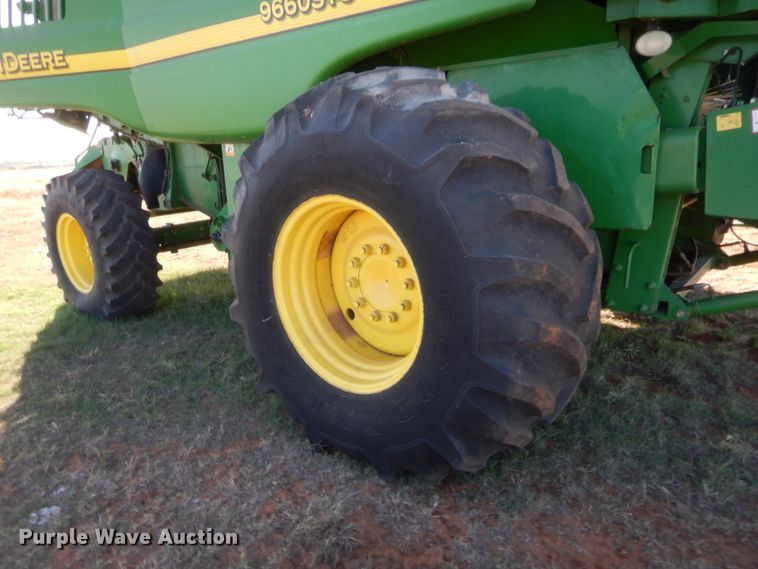 image for item HW9037 2004 John Deere 9660 STS  combine