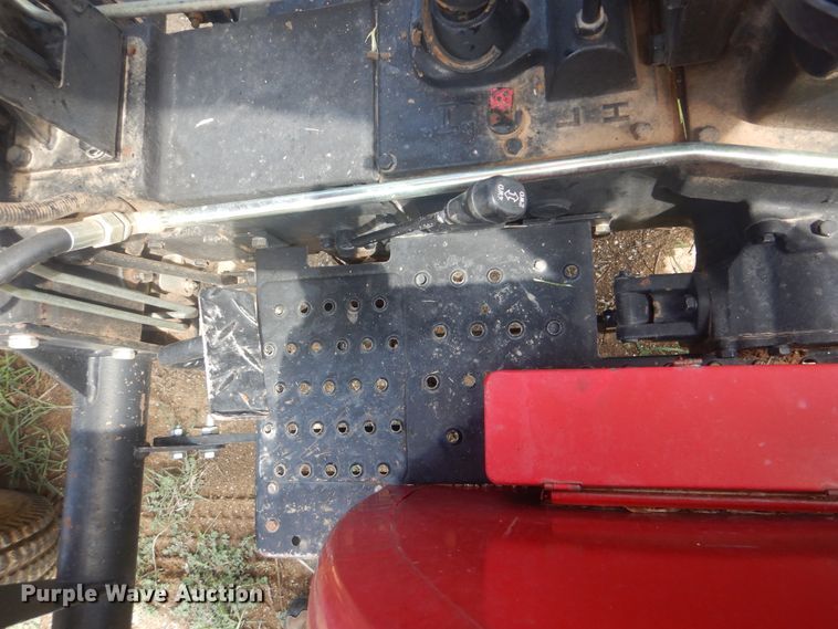 image for item HY9301 2004 Ag King AK-2840  MFWD tractor