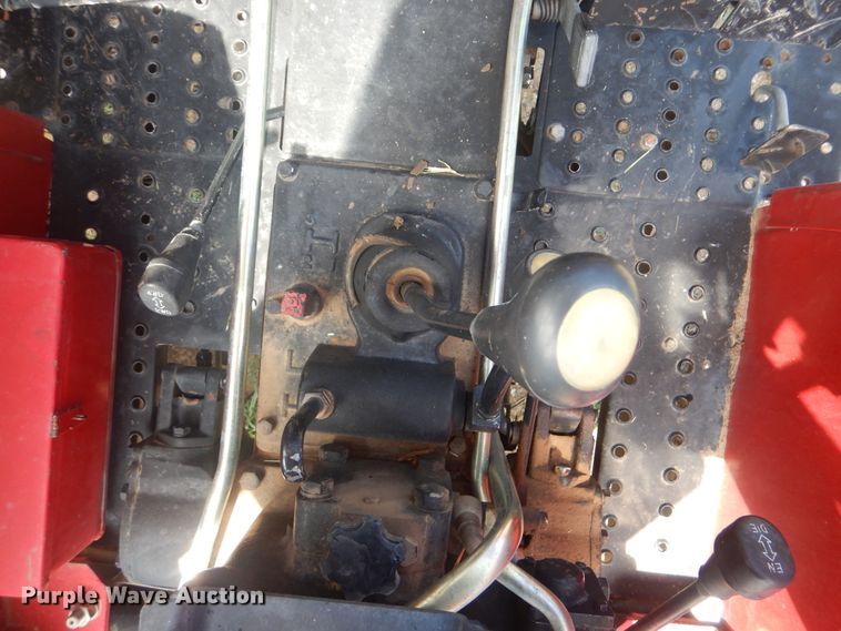 image for item HY9301 2004 Ag King AK-2840  MFWD tractor