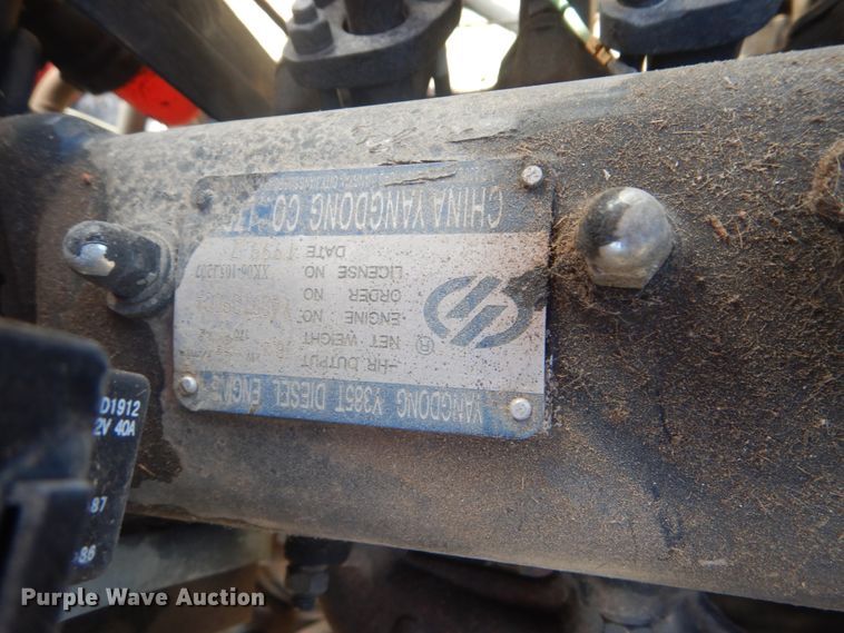 image for item HY9301 2004 Ag King AK-2840  MFWD tractor