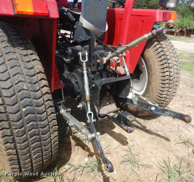 image for item HY9301 2004 Ag King AK-2840  MFWD tractor