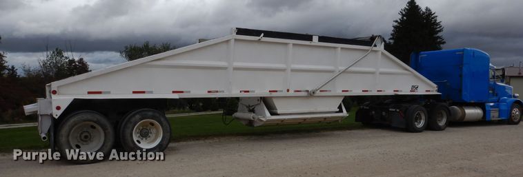 image for item AF9951 1998 Corn Belt S-4202-W bottom dump trailer