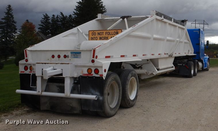 image for item AF9951 1998 Corn Belt S-4202-W bottom dump trailer