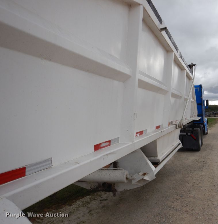 image for item AF9951 1998 Corn Belt S-4202-W bottom dump trailer