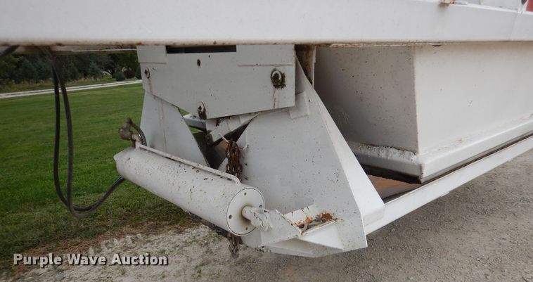 image for item AF9951 1998 Corn Belt S-4202-W bottom dump trailer