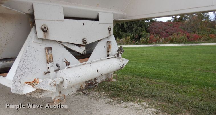 image for item AF9951 1998 Corn Belt S-4202-W bottom dump trailer