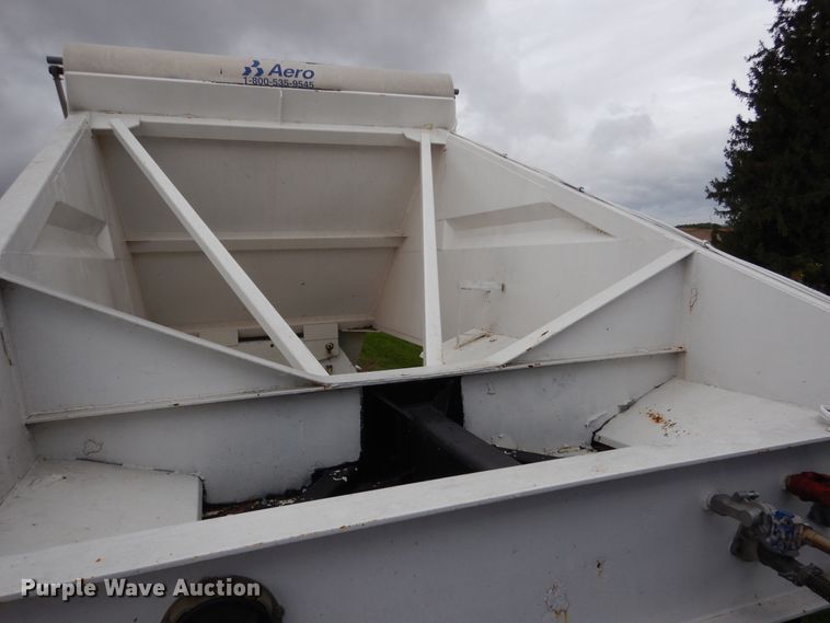 image for item AF9951 1998 Corn Belt S-4202-W bottom dump trailer