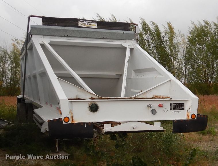 image for item AF9952 1998 Corn Belt S4202-W bottom dump trailer