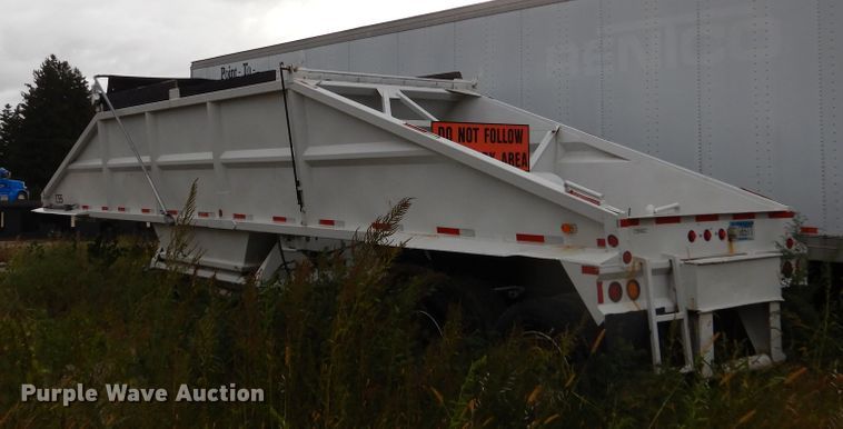 image for item AF9952 1998 Corn Belt S4202-W bottom dump trailer