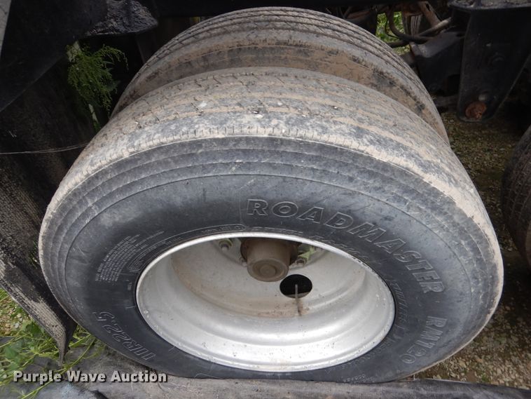 image for item AF9952 1998 Corn Belt S4202-W bottom dump trailer