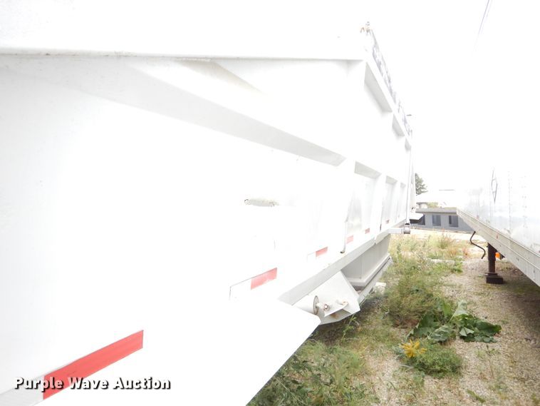 image for item AF9952 1998 Corn Belt S4202-W bottom dump trailer