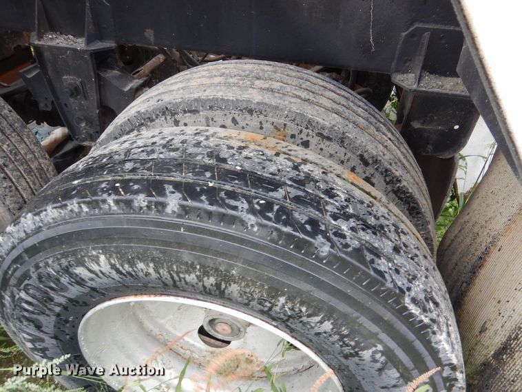 image for item AF9952 1998 Corn Belt S4202-W bottom dump trailer