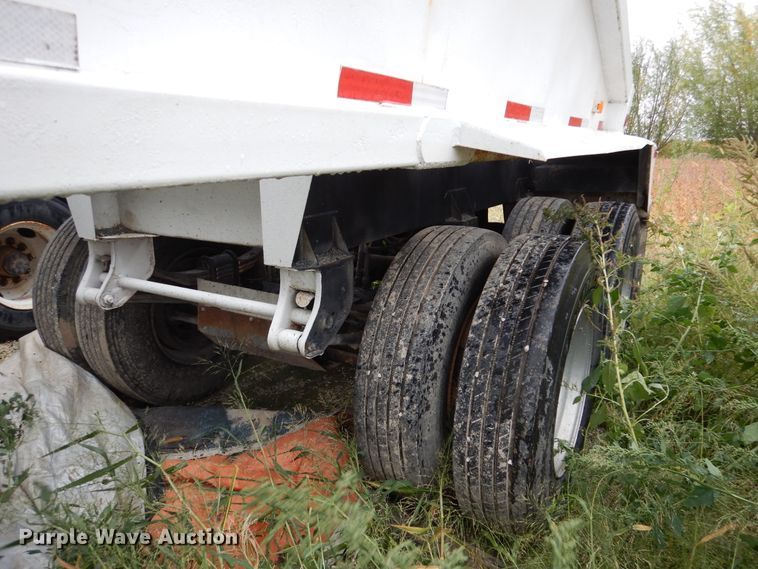 image for item AF9952 1998 Corn Belt S4202-W bottom dump trailer