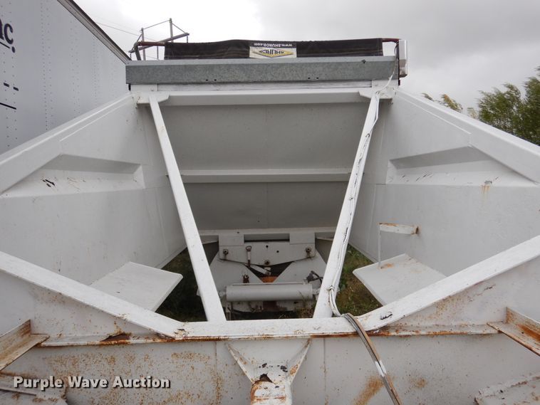 image for item AF9952 1998 Corn Belt S4202-W bottom dump trailer