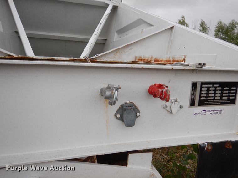 image for item AF9952 1998 Corn Belt S4202-W bottom dump trailer