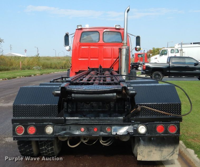 image for item AF9955 1999 Sterling L-Line  roll off container truck