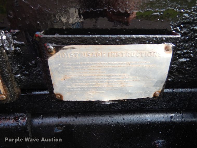 image for item AF9955 1999 Sterling L-Line  roll off container truck