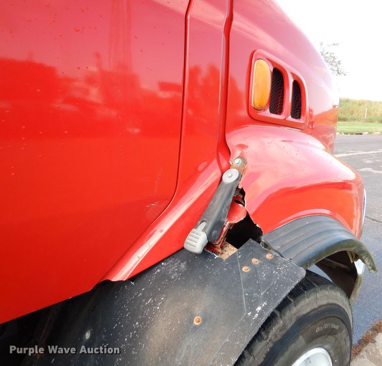 image for item AF9955 1999 Sterling L-Line  roll off container truck