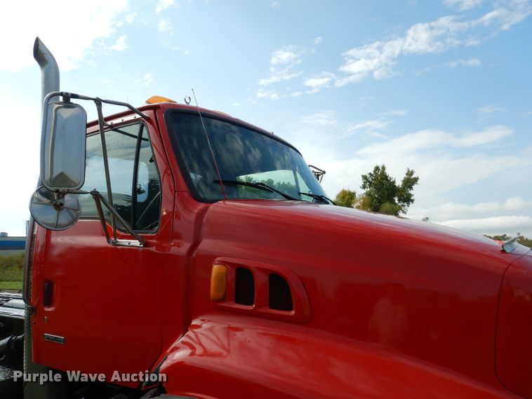 image for item AF9955 1999 Sterling L-Line  roll off container truck