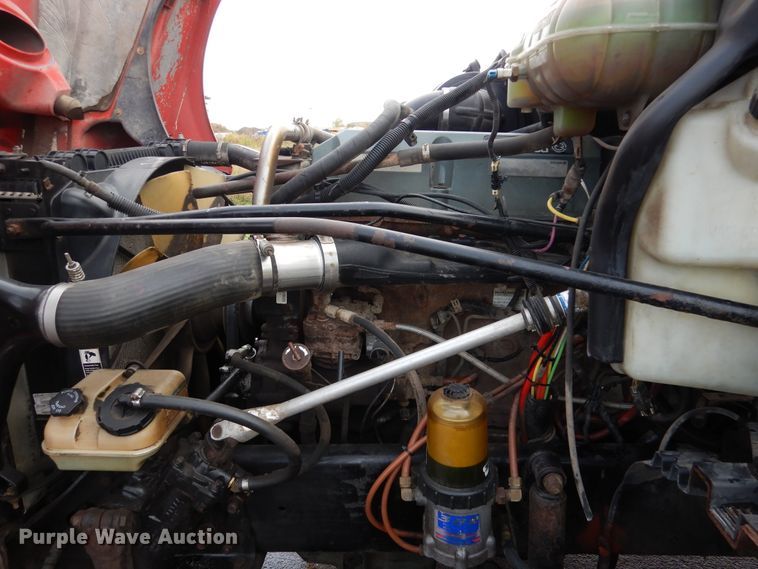 image for item AF9956 2006 Freightliner Columbia  semi truck